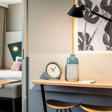 Aparthotel Adagio Paris Nation Exterior photo
